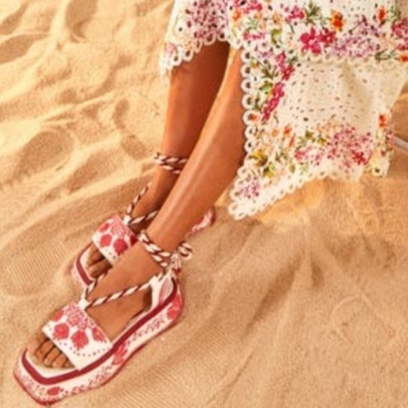 FARM RIO Red Embroidery Cross Stitch Flatform Ankle Lace Up Sandals NEW $285 - Picture 5 of 16